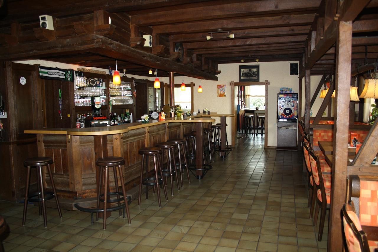 Gasthaus Zur Quelle Бад-Маріенберґ Екстер'єр фото